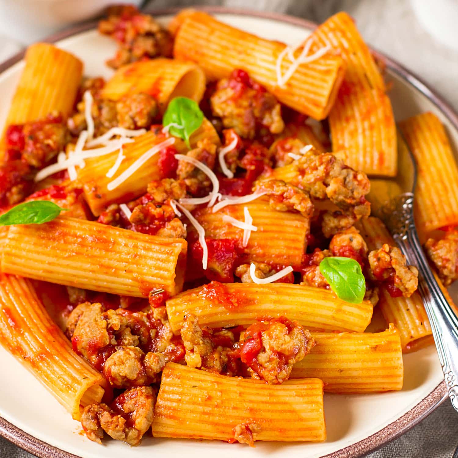 Comforting Italian Sausage Rigatoni: Easy Weeknight Dinner
